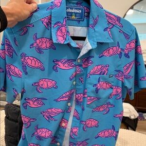 Chubbies Vibrant Blue and Pink Turtle Shirt